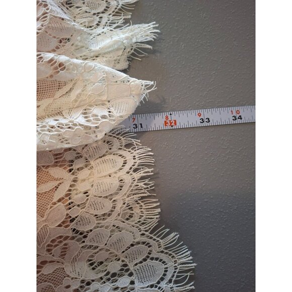 BB Dakota Womens Lace Mini Dress Cream size 6 Peplum Hem Short Sleeve Fairycore - Picture 9 of 9